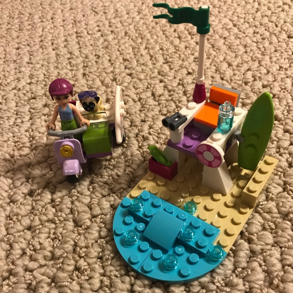 LEGO Friends - Mia’s Beach Scooter
